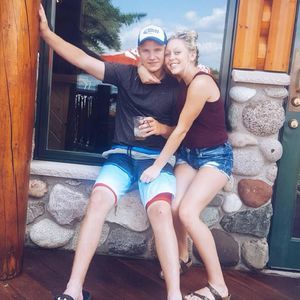 Meet your Posher, Sidney